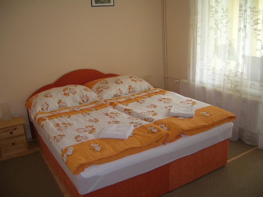 Margitapartman Buk Room photo